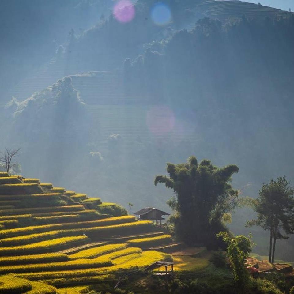 Готель Khach San Sapa Ngay Nay Екстер'єр фото