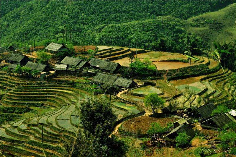 Готель Khach San Sapa Ngay Nay Екстер'єр фото