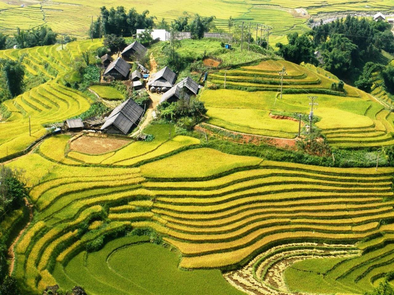Готель Khach San Sapa Ngay Nay Екстер'єр фото