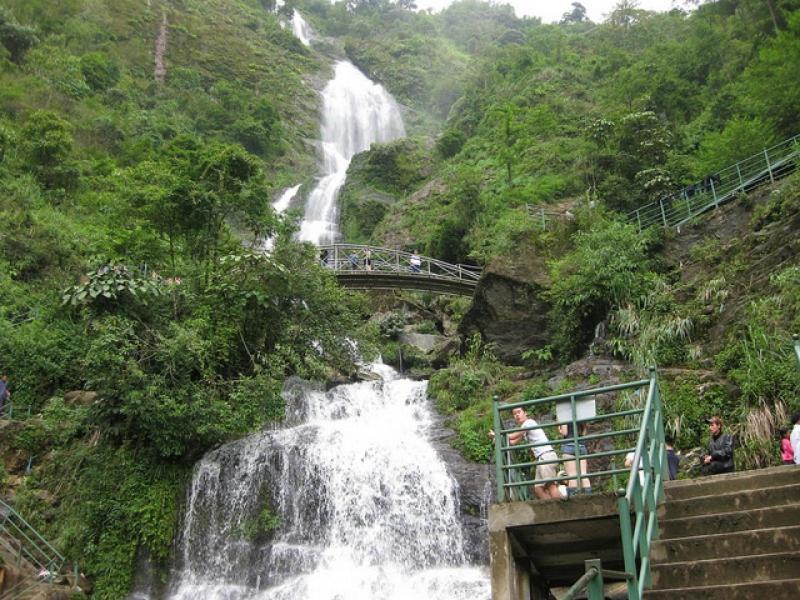 Готель Khach San Sapa Ngay Nay Екстер'єр фото